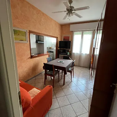 Nadia House, By Short Holidays Apartment Bologna