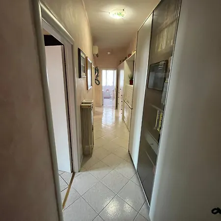 Nadia House, By Short Holidays Bologna