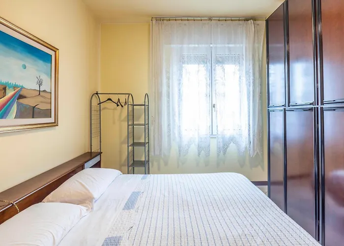 Nadia House, By Short Holidays