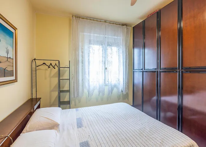 Nadia House, By Short Holidays Apartament