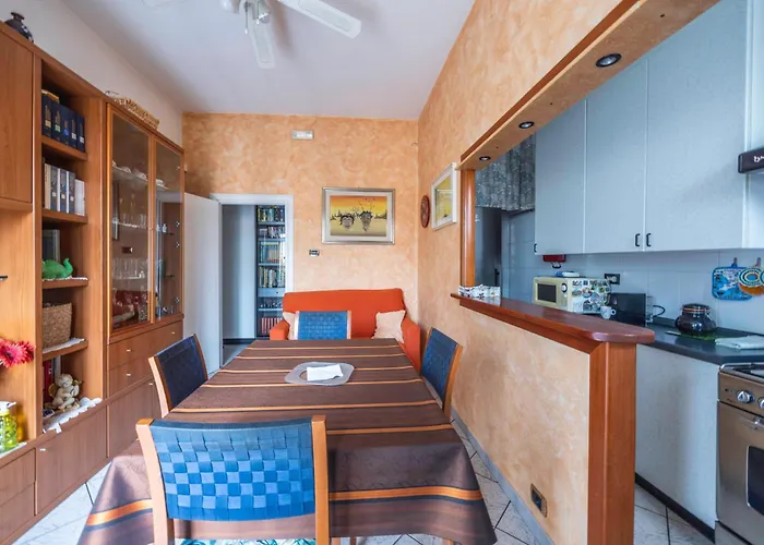 Nadia House, By Short Holidays דירה *